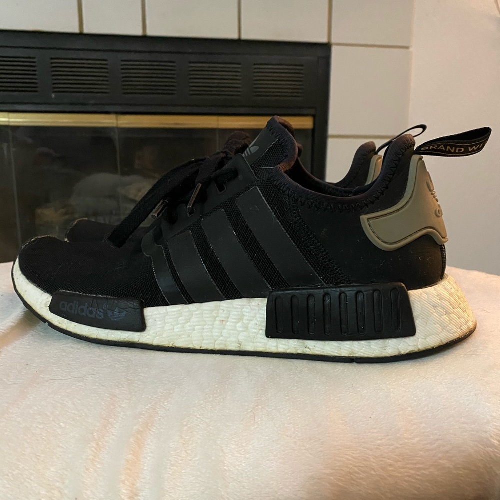 Black and white Adidas NMD R1